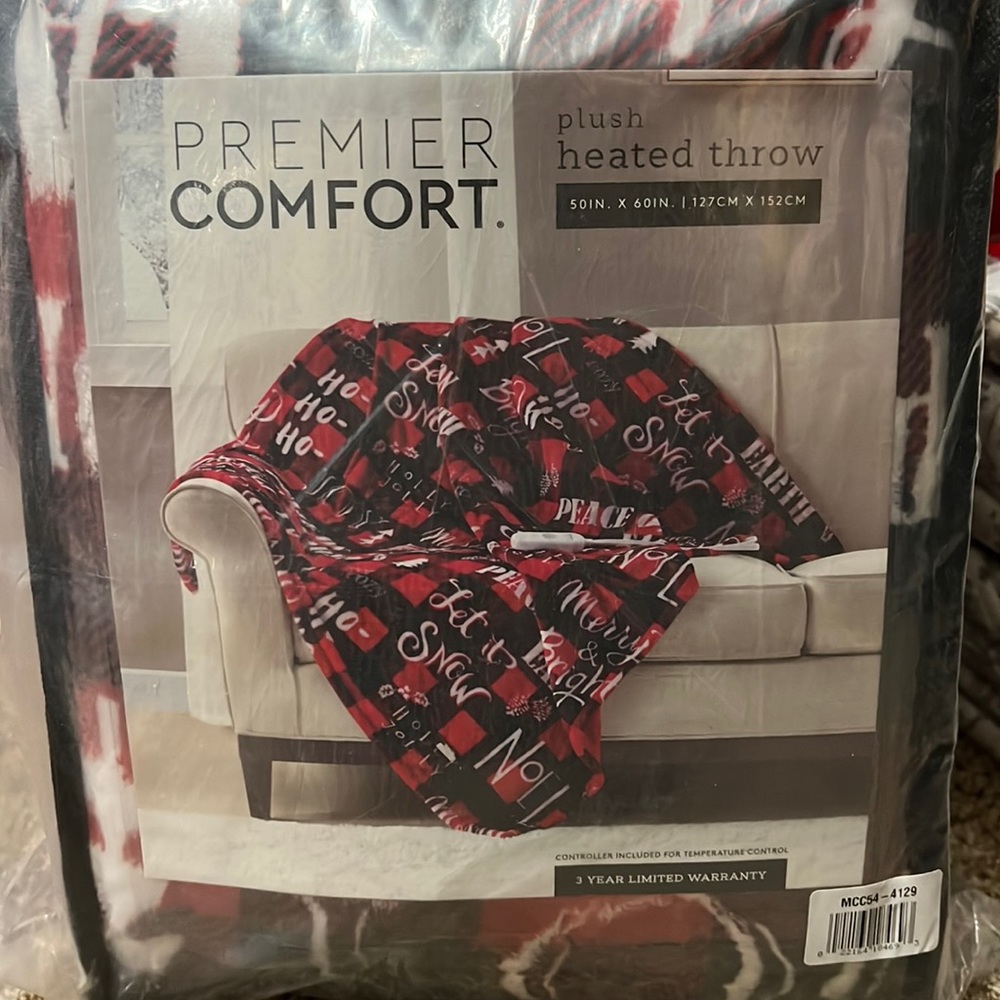 Premier comfort plush Heated throw buffplaud. 50x60in.  New in package